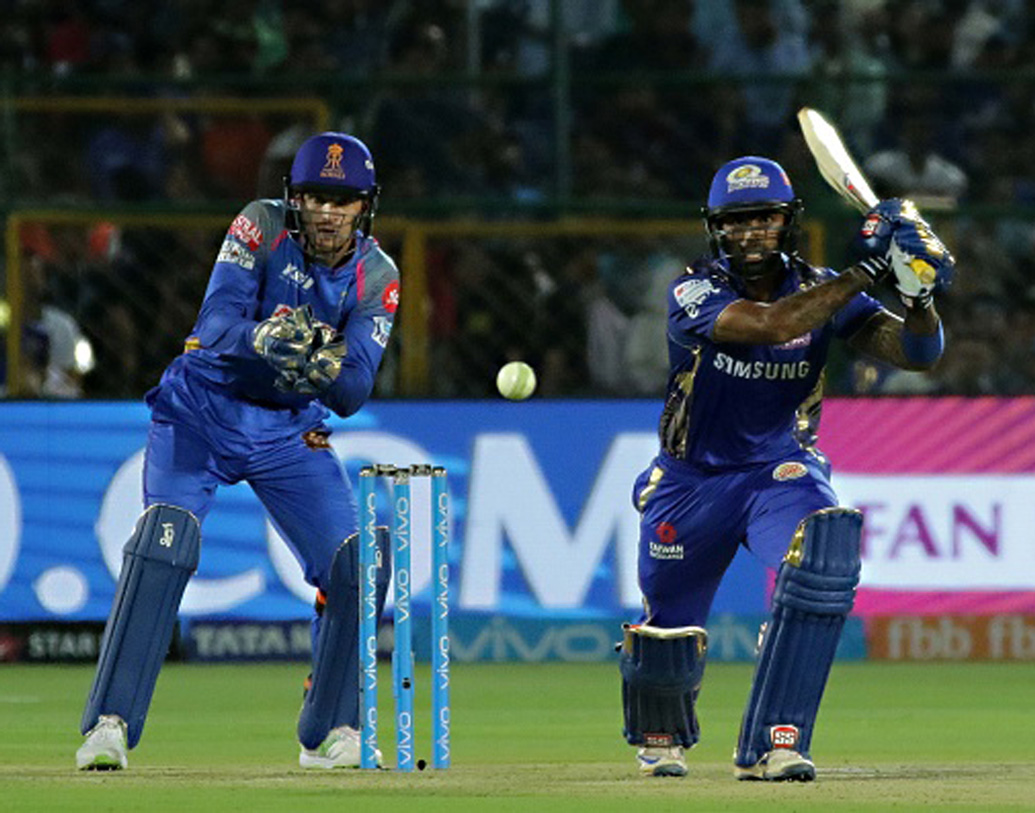 তৃতীয় স্থানে নামার কথা সূর্যকুমার যাদবের। দলের ইন ফর্ম ব্যাটসম্যান। ভাল ফর্মে থাকলে বিপক্ষের বোলারদের বিপাকে ফেলবেন এই প্রাক্তন নাইট।