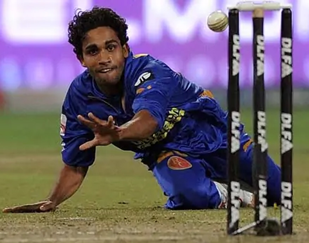 ঘণ্টায় ১৪০ কিলোমিটার গতিতে অদ্ভুত অ্যাকশনে বল করতেন এই পেসার।