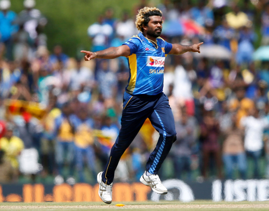 ম্যাচের শেষ বলটা করতে গিয়ে লাসিথ মালিঙ্গার পা ক্রিজ ছেড়ে বেরিয়ে গিয়েছিল, তা আম্পায়ারের চোখ এড়িয়ে যায়। যা টিভি রিপ্লে-য় ধরা পড়ে। যা নিয়ে ম্যাচের শেষে ক্ষোভ উগড়ে দেন বিরাট।