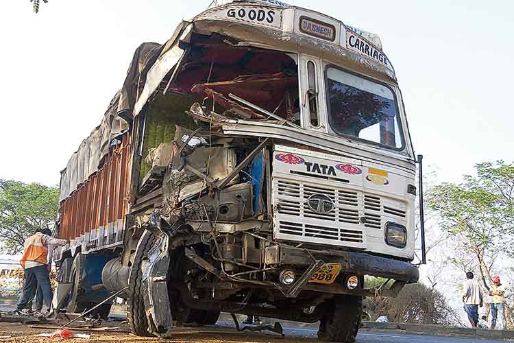 Several people injured while returning with a dead body of a relative in Galsi