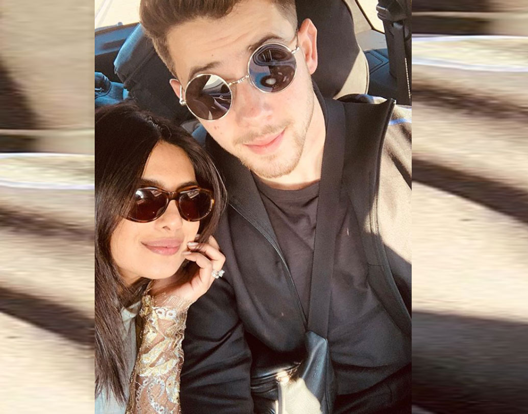 রোকা সেরেমনির জন্য নিকের সঙ্গে দিল্লি উড়ে এসেছিলেন পিগি চপস। ভাই তাঁর অসম্ভব কাছের এক জন মানুষ। ছয় বছরের ছোট ভাই সন্তানসম, একথাও উল্লেখ করেছেন প্রিয়ঙ্কা।