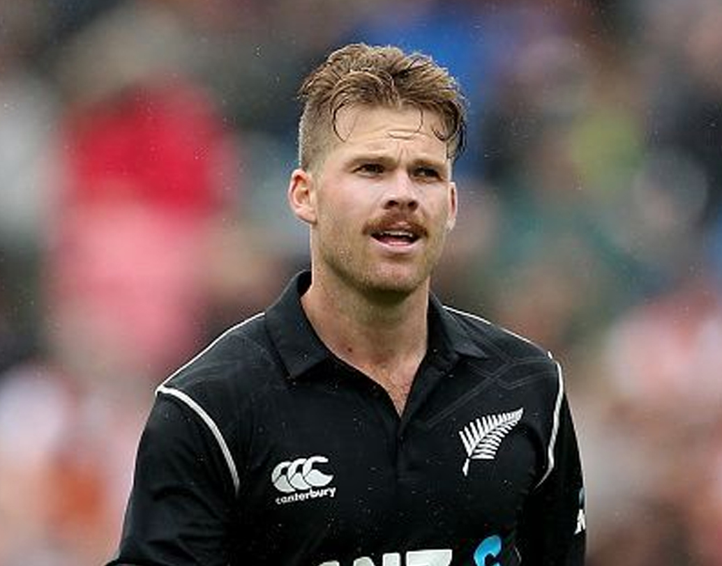 লকি ফার্গুসন: নিউজিল্যান্ডের এই ক্রিকেটারটি বল হাতে নজর কেড়েছেন। দেশের হয়ে চল্লিশের বেশি টি-২০ ম্যাচ খেলেছেন। গত ম্যাচে লোকেশ রাহুলকে ফিরিয়ে দিয়ে ভাল শুরু করেছিলেন।