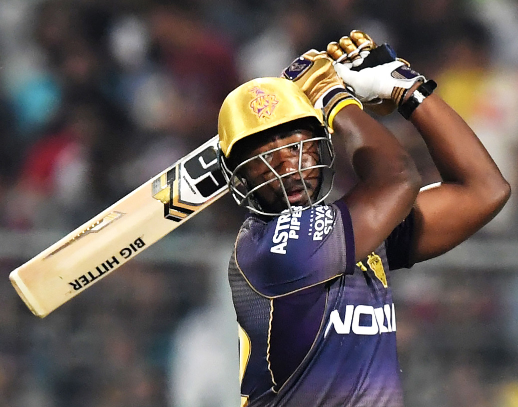 আন্দ্রে রাসেল: আইপিএল শুরুর আগে তিনি অরেঞ্জ ক্যাপের দৌড়ের আলোচনার মধ্যেই ছিলেন না। কিন্তু, প্রথম দু’টি ম্যাচে যে ভাবে রান করেছেন, তাতে অরেঞ্জ ক্যাপের দাবিদারের তালিকায় উঠে এসেছেন। শেষ পর্যন্ত ধারাবাহিকতা দেখাতে পারলে অনেক হিসেবই পাল্টে দিতে পারেন।