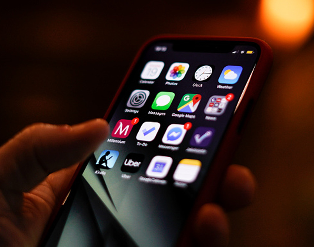 আপনার ডেটার ব্যবহার কি অতিরিক্ত বেড়ে যাচ্ছে? ইন্টারনেট সার্ফ কম করেও আটকাতে পারছেন না কোনও ভাবেই? এরকম হলে সতর্ক হন। প্রয়োজনে সার্ভিস প্রোভাইডারের সঙ্গে যোগাযোগ করুন।