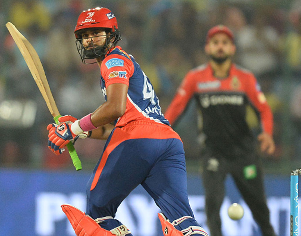 শ্রেয়স আইয়ার: শুধু নির্বাচকদেরই নয়, বহু প্রাক্তন ক্রিকেটারের নজর কেড়েছেন। প্রাক্তন অজি অধিনায়ক রিকি পন্টিংকেও শ্রেয়সের হয়ে সওয়াল করতে দেখা গিয়েছে। যদিও এখনও পর্যন্ত তেমন বিশেষ কিছু করতে পারেননি।