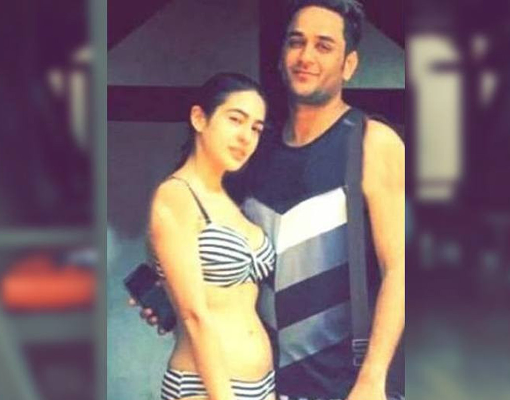 সারা বলেছিলেন, কখনওই বিকিনি পরবেন না। মাকে নাকি কথাও দিয়েছিলেন। যদিও এর পরই প্রযোজক বিকাশ গুপ্তের সঙ্গে তাঁর বিকিনি পরা একটি ছবি ভাইরাল হয়।