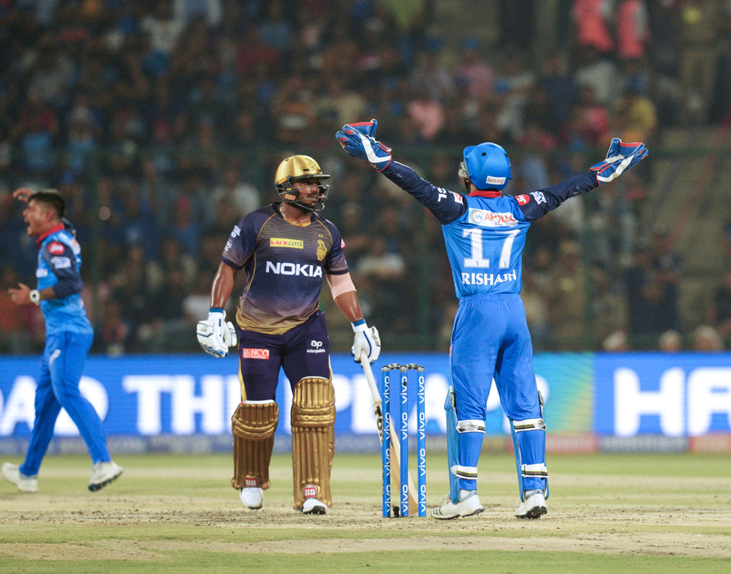 শনিবার চোট পাওয়া সুনীল নারাইন খেলেনি। মহারাষ্ট্রের উইকেটকিপার ব্যাটসম্যান নিখিল নায়েককে নিয়েও লাভ হয়নি নাইটদের।