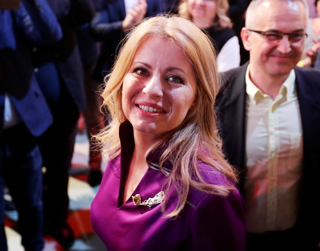 ৪৫ বছরের জুজানা বিবাহবিচ্ছিন্না, তাঁর দুই সন্তান রয়েছে। সমলিঙ্গ বিবাহে সম্মতির কোনও আইন এখনও পর্যন্ত নেই স্লোভাকিয়ায়। উদারপন্থী জুজানা এলজিবিটি অধিকার নিয়ে লড়বেন বলে মনে করা হচ্ছে।