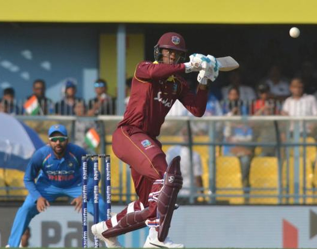 শিমরন হেটমায়ার: হার্ডহিটার হিসেবে সাড়া জাগিয়েছেন ওয়েস্ট ইন্ডিজের ক্রিকেটারটি। যদিও এখনও পর্যন্ত আইপিএলে সেই ঝলক দেখা যায়নি। দলে থাকা এবং দলকে জয়ের মুখ দেখানোর জন্য হেটমায়ারের দায়িত্ব থাকবে।