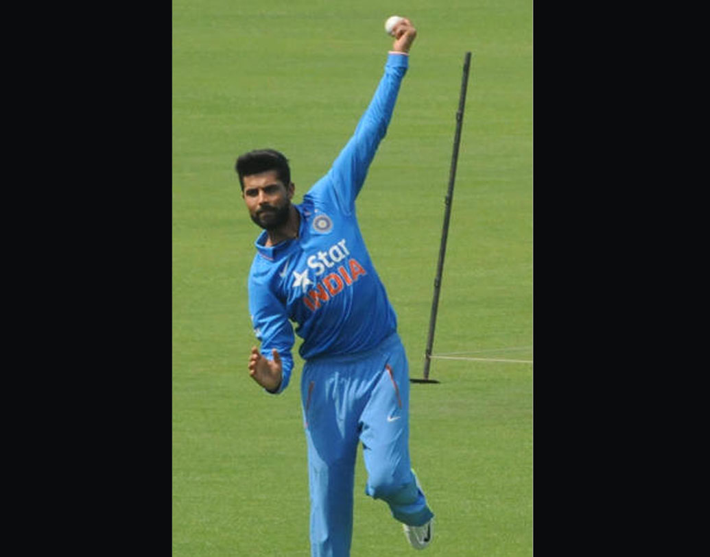 রবীন্দ্র জাডেজা: কোন উইকেট না পেলেও ১০ ওভারে মাত্র ৩৩ রান দিয়েছেন গত ম্যাচে। এই ম্যাচেও জাডেজার খেলার সম্ভাবনাই বেশি।