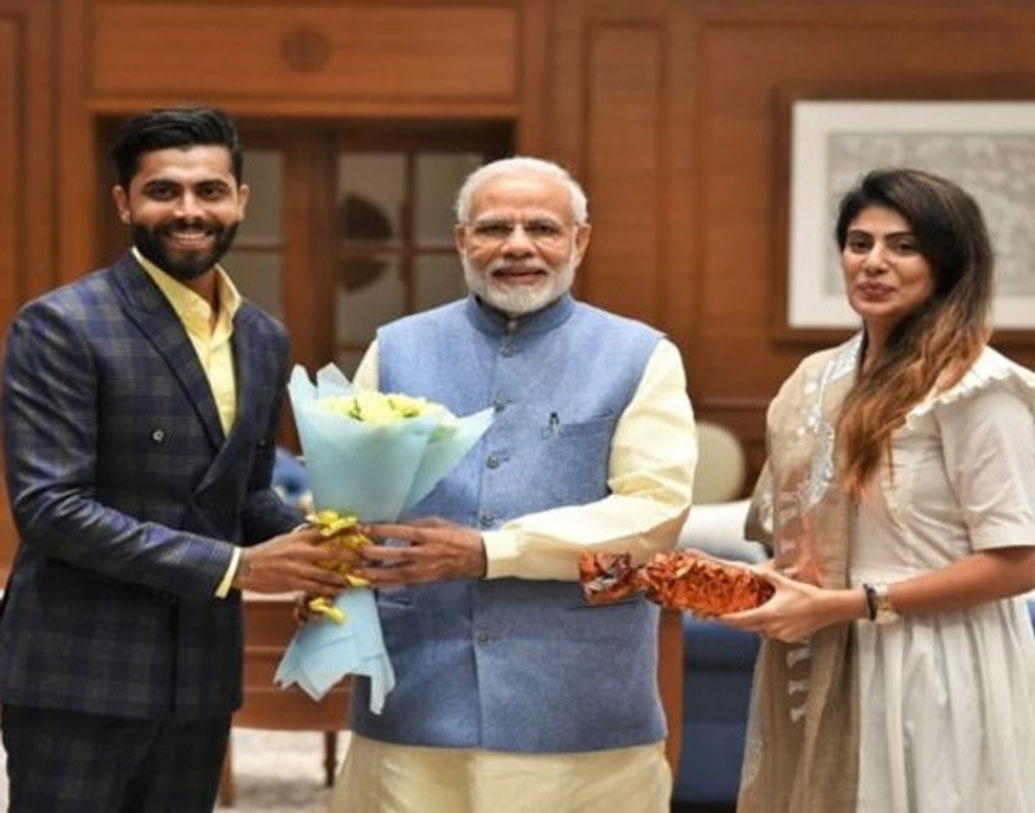 আগামী ভোটে তাঁকে বিজেপি প্রার্থী করতে পারে বলে রাজনৈতিক মহলে গুঞ্জন শুরু হয়েছে। রিভাবা এর আগেও স্বামীর সঙ্গে প্রধানমন্ত্রী নরেন্দ্র মোদীর সঙ্গে দেখা করেন। তাঁকে পুষ্পস্তবক দিয়ে শুভেচ্ছাও জানিয়ে এসেছিলেন। তখনই অনেকে বলেছিলেন রাজনীতিতে পা রাখতে চলেছেন এই ক্রিকেট তারকার স্ত্রী।