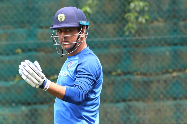 MS Dhoni did golden duck after nine years dgtl