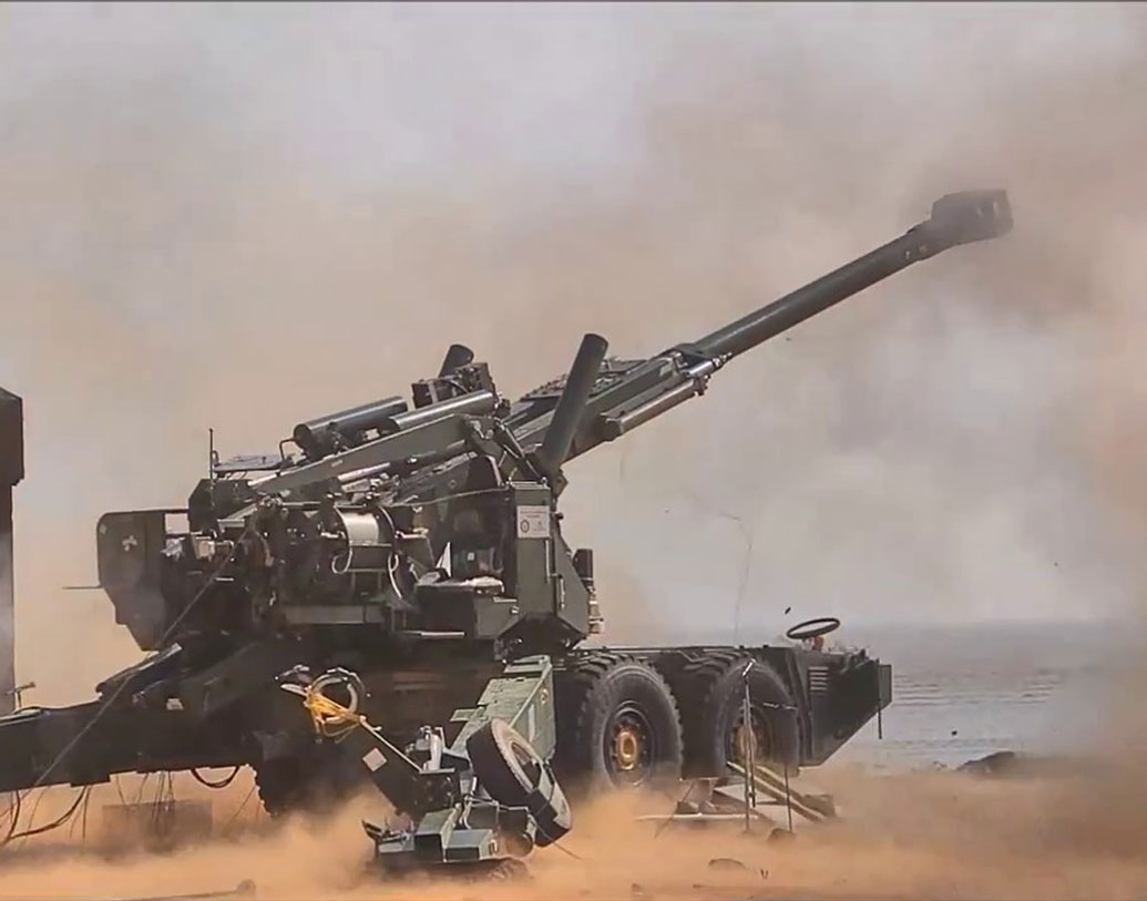 বোফর্সের চেয়েও শক্তিশালী এই কামান আরও এই কামানের চেয়েও ১১ কিমি বেশি দূর পর্যন্ত লক্ষ্যভেদ করতে সক্ষম।