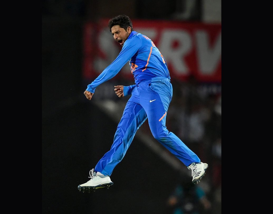 কুলদীপ যাদবের ভেল্কিও জয়ের একটা বড় কারণ। প্রথম উইকেটে ৮৩ রানের পার্টনারশিপ ভা‌ঙেন। ম্যাক্সওয়েলকে বোকা বানিয়ে ফিরিয়ে দেন চায়নাম্যান। ভয়ঙ্কর হয়ে ওঠা ক্যারিকেও ফেরান তিনি।