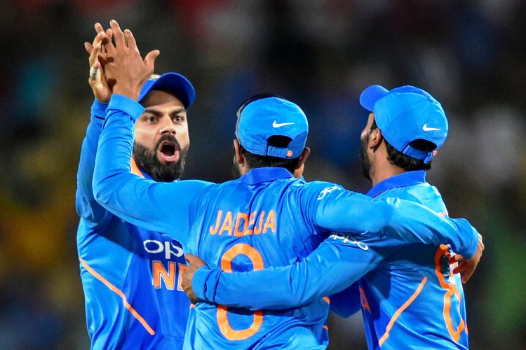 India VS Australia: Ravi Shastri congratulates Team India on 500th ODI win dgtl