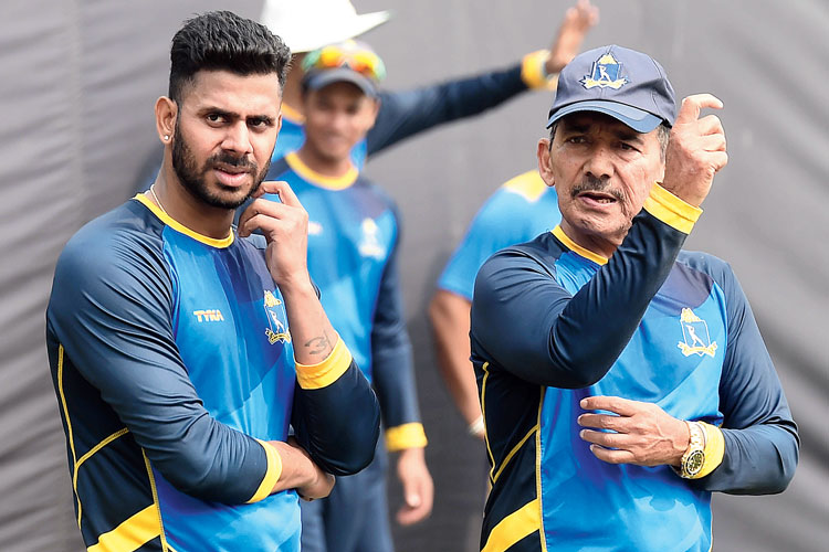 Arun Lal is impressed with captain Manoj Tiwary