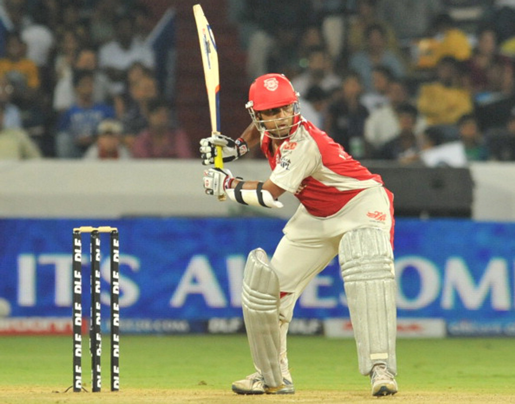 ২০১২-র আইপিএল পর্যন্ত ভলথাটি ওপেন করতেন পঞ্জাবের হয়ে। কিন্তু তার পর? হারিয়ে গেলেন ভলথাটি। ২০১২-র পর তাঁকে আর কোনও আইপিএল ফ্যাঞ্চাইজিই দলে নেয়নি। সেই বারে ৬ ম্যাচে মাত্র ৩০ রান করেছিলেন তিনি।