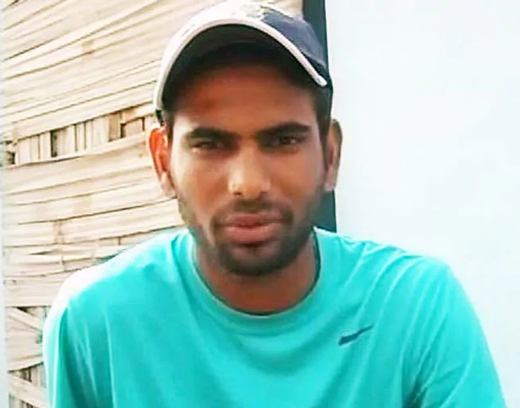 টাকা পেয়ে প্রথমেই বিশাল একটি বাড়ি তৈরি করেন নাথু। কেনেন গাড়িও।