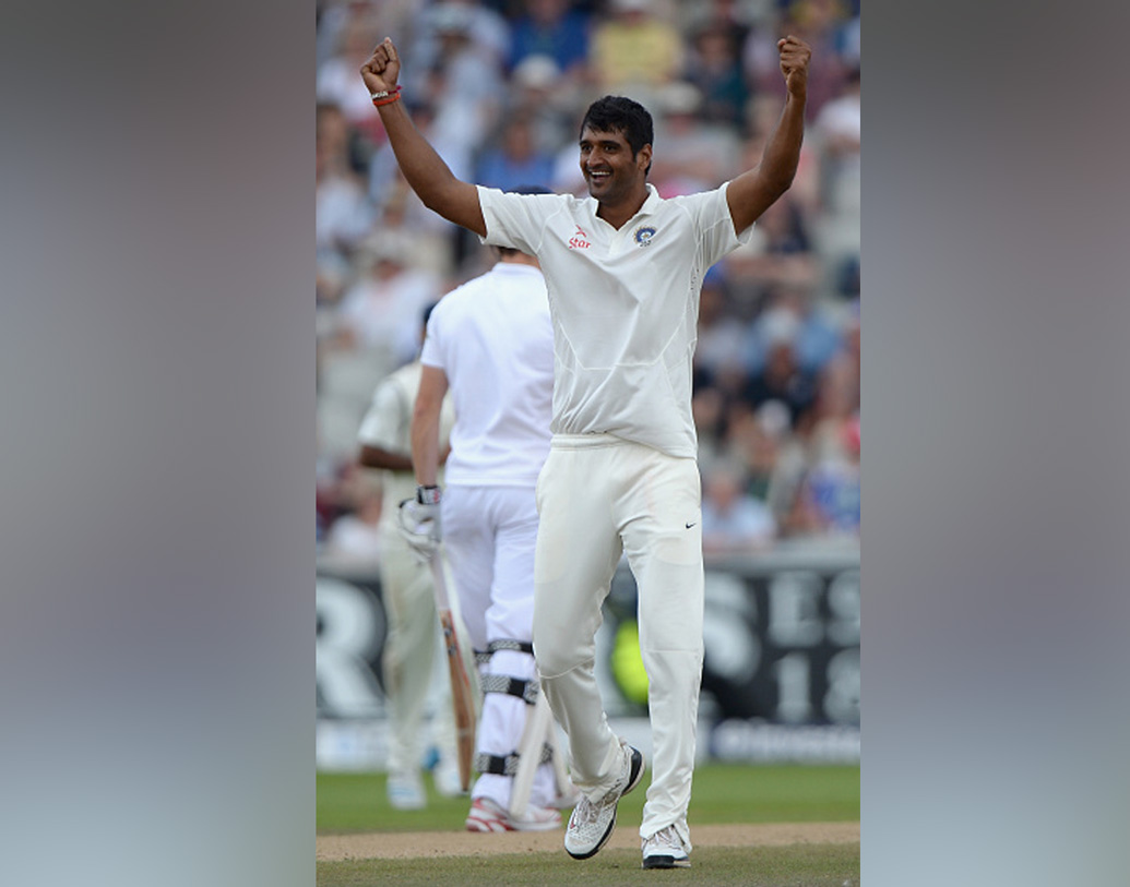 রাজস্থানের পেসার পঙ্কজ সিংহের কথা মনে পড়ে? রাজস্থানের এই লম্বা-ছিপছিপে বোলারটির ঘরোয়া ক্রিকেটে চমকে দেওয়া সাফল্য রয়েছে। ২০১৫ সালের বিশ্বকাপের সম্ভাব্য দলে অনেকে দেখেছিলেন পঙ্কজকেও। ২০০৩ সালের অগস্টে প্রথম শ্রেণির ক্রিকেটে ডেবিউ হয় তাঁর।