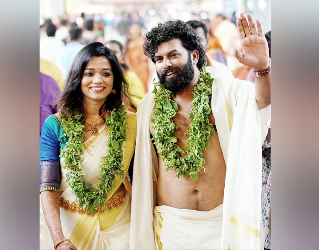 ২০১২ সালে বড় পর্দায় ডেবিউ করলেও ইতিমধ্যেই দক্ষিণ ভারতের অন্যতম জনপ্রিয় নায়ক হয়ে উঠেছেন সানি।