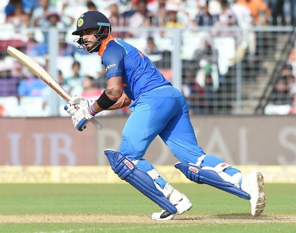 কপিল দেব ও ধোনির পর কাপটা তাঁর হাতেই যেন যায়, সারা দেশ তারই অপেক্ষায়। রানমেশিন বিরাট কোহালির অধিনায়কত্ব ও বড় স্কোর গড়ার ক্ষমতা নিয়ে কোনও কথাই হবে না। দক্ষিণ আফ্রিকা, অস্ট্রেলিয়া, নিউজিল্যান্ডে একদিনের সিরিজে সাফল্য পেয়েছে দল তাঁরই নেতৃত্বে। তাঁর আত্মবিশ্বাসই দলকে অনেকটা এগিয়ে দেবে।