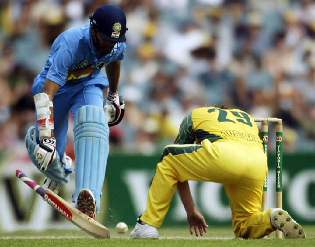 প্রতিভাবান এই ব্যাটসম্যান একটা সময়ে নিজের পারফরম্যান্স দিয়ে টিম ইন্ডিয়ায় পাকা জায়গা করে নিয়েছিলেন। নাম হেমাঙ্গ বাদানি। শীতল মস্তিষ্কের ক্রিকেটার ধারাবাহিকতার অভাবেই হারিয়ে গিয়েছেন বলে মনে করেন বিশেষজ্ঞরা।