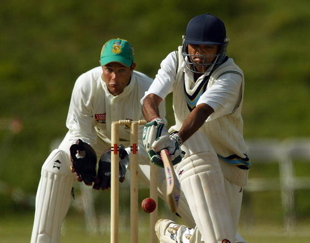 ভারতের হয়ে ৪০টি ওয়ান ডে ম্যাচ খেললেও ৪টি মাত্র টেস্টে সুযোগ পেয়েছেন বাঁ হাতি হেমাঙ্গ বাদানি। 