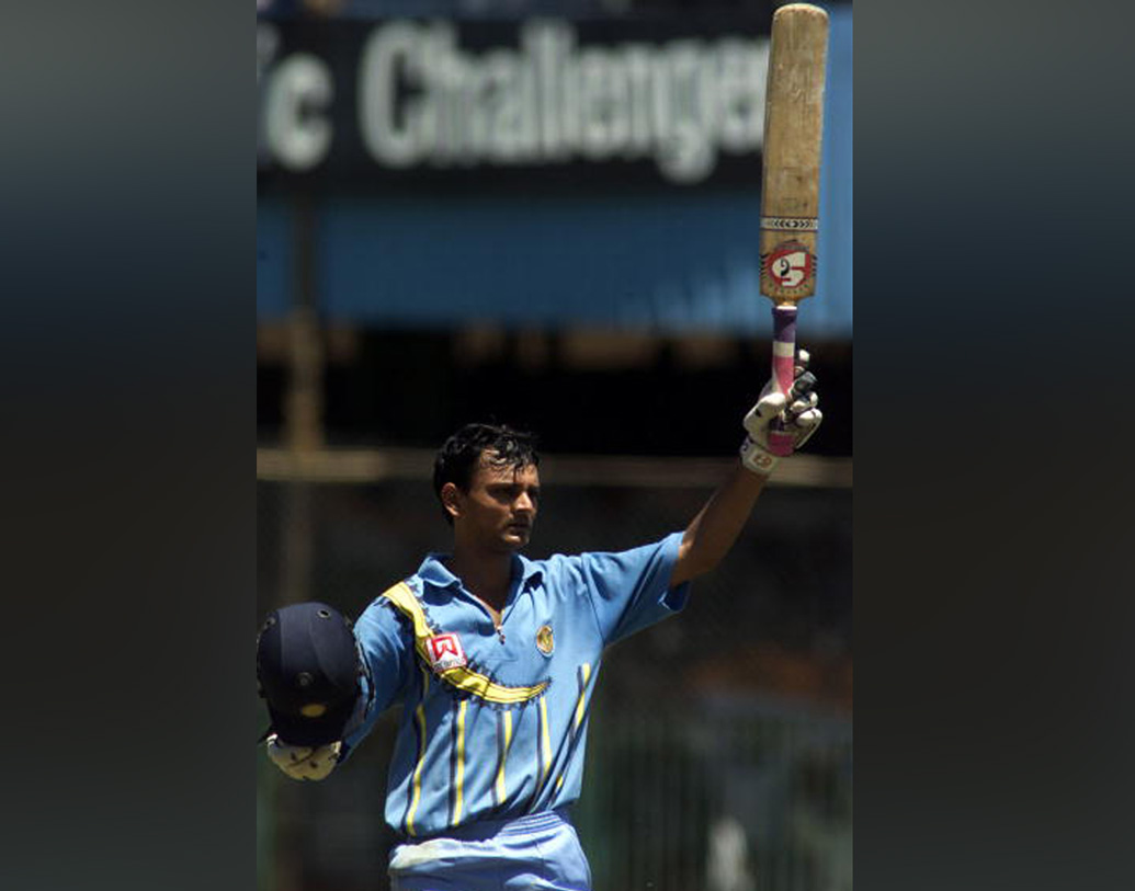 তাঁর টেম্পারমেন্ট মুগ্ধ করেছিল নির্বাচকদের। অজয় জাডেজার জায়গায় দলে এসেছিলেন তিনি।