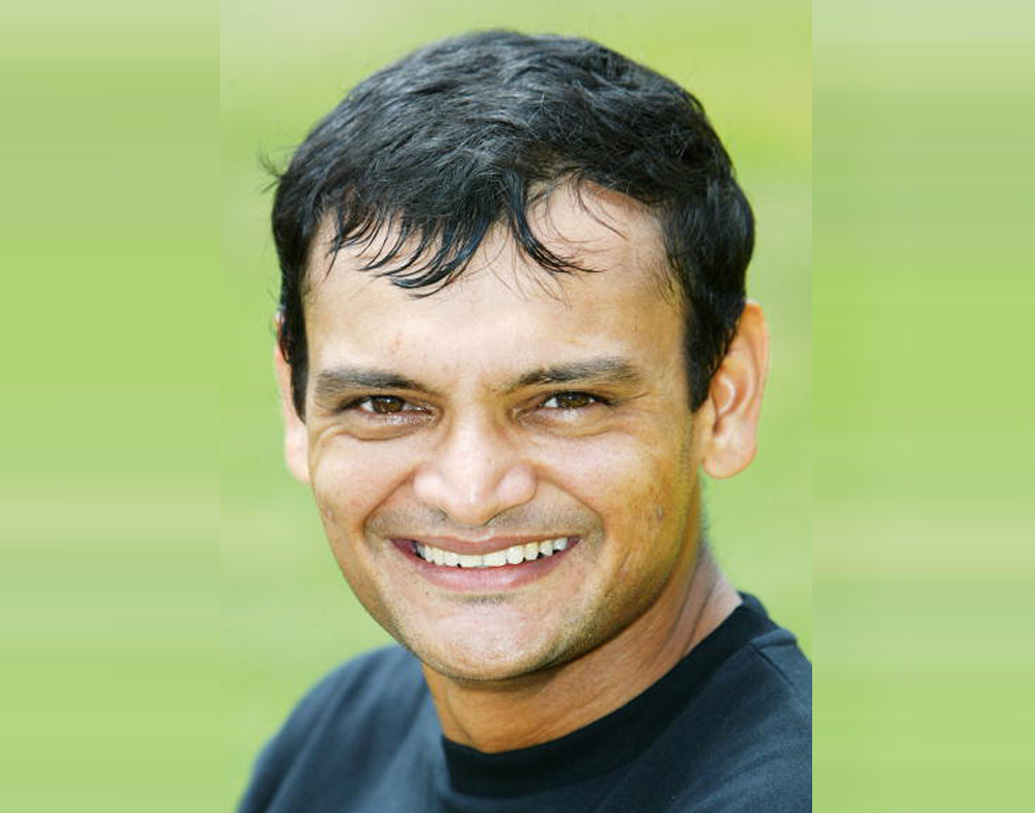 ২০০৯-২০১০ সালে বিজয় হাজারে ট্রফিতে অংশ নেন। চেন্নাই সুপার কিংসের সঙ্গে প্রথম আইপিএলে চুক্তি হয়েছিল তাঁর।