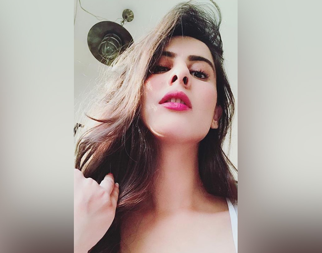 নেটফ্লিক্সের জনপ্রিয় একটি সিরিজে অভিনয় করেও শীতল দর্শকদের কাছে বেশ পরিচিত মুখ। তবে বড় পর্দায় বড় ব্যানারে খুব তাড়াতাড়াই দেখা যেতে পারে তাঁকে, বেশ কয়েকটি সংবাদ মাধ্যম জানিয়েছে এমনটাই।