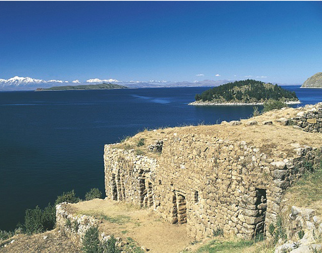 কিন্তু আন্দিজ পর্বতমালার উপর হ্রদের জলে তিওয়ানাকুর উপাসকরা এই মূল্যবান সামগ্রী লুকিয়ে রাখলেন কেন? ধর্মীয় ঐতিহ্য যে তিওয়ানাকুকে সমৃদ্ধ করেছিল, এই সব সামগ্রীই তার প্রমাণ, বলছেন গবেষকরা।