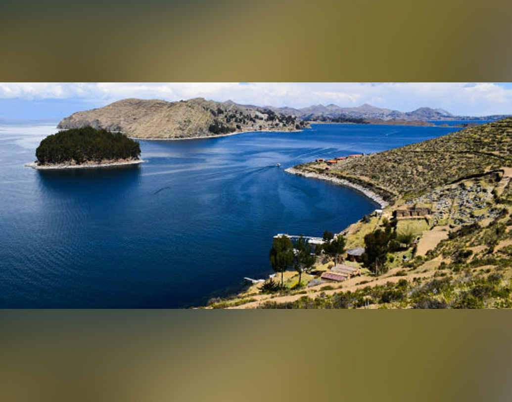 রাজনীতি ও সামাজিক রীতিনীতিও এই নতুন ধর্মের সঙ্গে গভীর ভাবে জড়িত ছিল। কিন্তু ১০০০ খ্রিস্টাব্দে এই সাম্রাজ্য, এই তিওয়ানাকু সংস্কৃতি ধ্বংস হতে শুরু করে। স্পেনীয় সংস্কৃতি সেই জায়গা দখল করে, জানান ইসি সান ডিয়েগোর পল গোল্ডস্টেইন নামের এক প্রত্নতত্ত্ববিদ। (প্রতীকী ছবি)