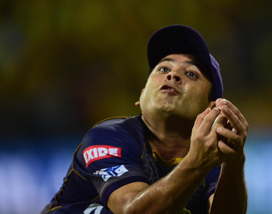 আট নম্বরে নামার কথা পীযূষ চাওলার। তাঁর গুগলি সামলাতে ব্যাটসম্যানদের সমস্যায় পড়তে হয়েছে গত ম্যাচগুলিতে।