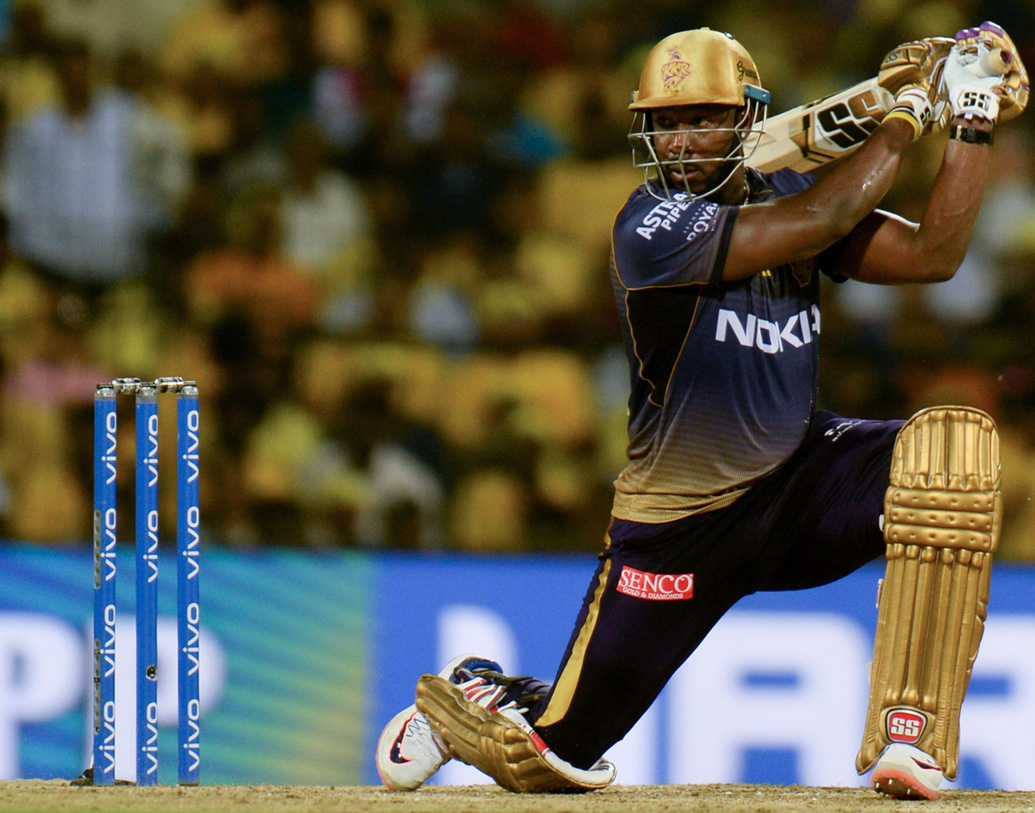 ছয় নম্বরে নামার কথা আন্দ্রে রাসেলের। অনুশীলনে আসতে পারেননি। আইসপ্যাক নিচ্ছেন। চোট রয়েছে রাসেলের। ভোগাচ্ছে সে চোট। পুরো সুস্থ না থাকলে বাহুবলী ব্যাটসম্যানের বদলে কার্লোস ব্রেথওয়েট নামতে পারেন।