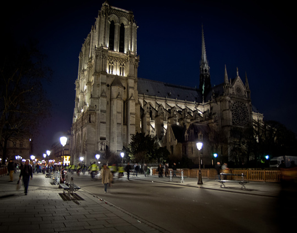 ১৯০৯ সালে পোপ দশম পিয়াস এখানেই জোয়ান অব আর্কের সন্তকরণ (বিটিফিকেশন) অনুষ্ঠানও করেন। এই জোয়ান অব আর্কই ব্রিটিশদের বিরুদ্ধে ফ্রান্সের লড়াইয়ে সাহায্য করেন।