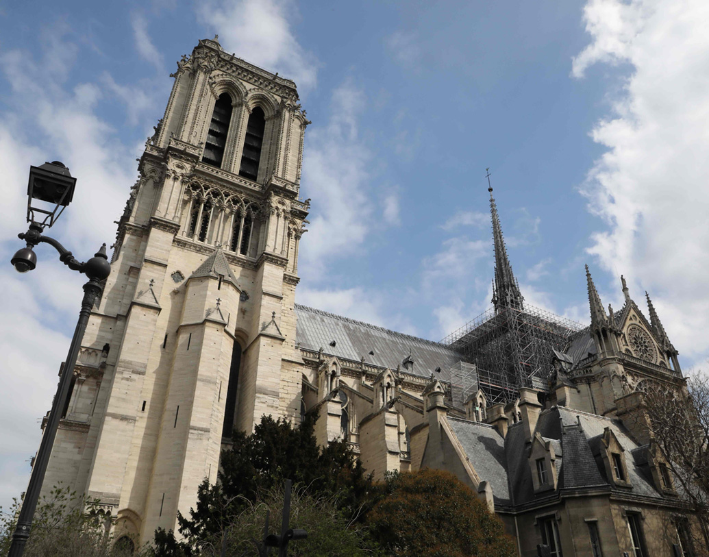 সারা বিশ্বের কাছে অন্যতম শ্রেষ্ঠ ঐতিহাসিক কীর্তি এটি। ফ্রান্সের গৌরব ও ঐতিহ্যের একটা অন্যতম প্রতীক।