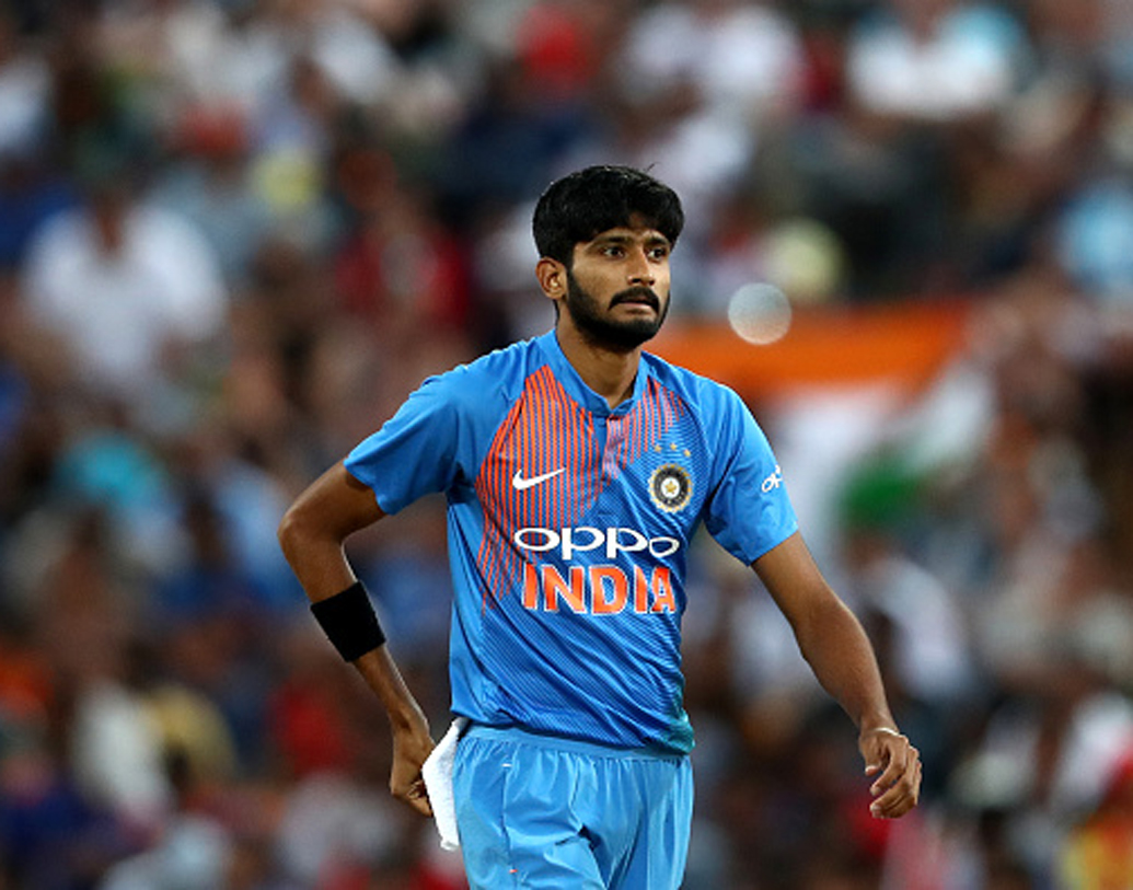 খালিল আহমেদ: দ্বিতীয় প্রজন্মের পেস আক্রমণ অনেকটাই নির্ভরশীল খালিলের উপর। এ বার সুযোগ আসেনি ঠিকই, কিন্তু আগামী দিনে জাতীয় দলের পেস আক্রমণের নেতৃত্ব দেবেন তা নিয়ে সন্দেহ নেই।