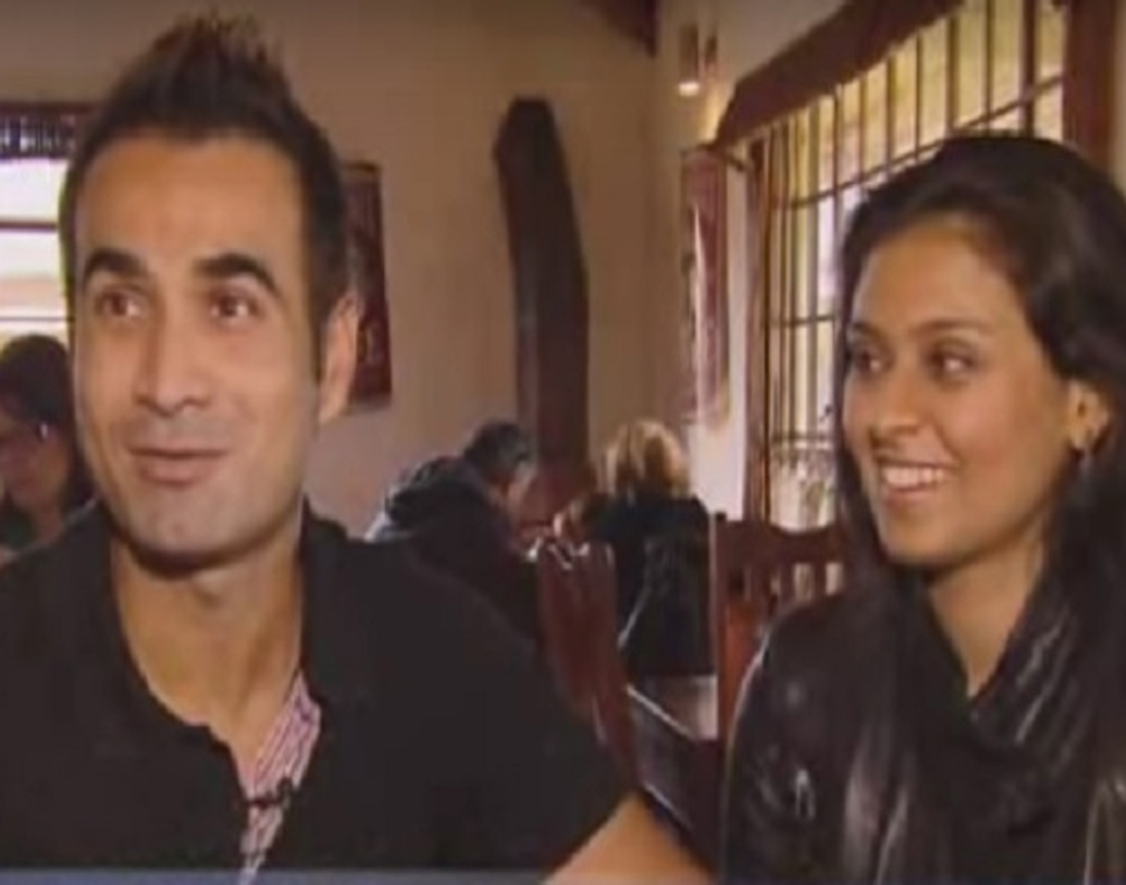 সীমিত ওভারের খেলায় অন্যতম সেরা লিগস্পিনারদের একজন হয়ে ওঠা ইমরান বলেন, ‘‘ভালবাসা যায়, কিন্তু ভালবাসাকে ধরে রাখাটাই চ্যালেঞ্জ। সুমাইয়া পাশে থাকায় আমি সেটাই পেরেছিলাম।’’ দু’জনেই সুখে আছেন। সন্তান জিব্রানও রয়েছে একই সঙ্গে।