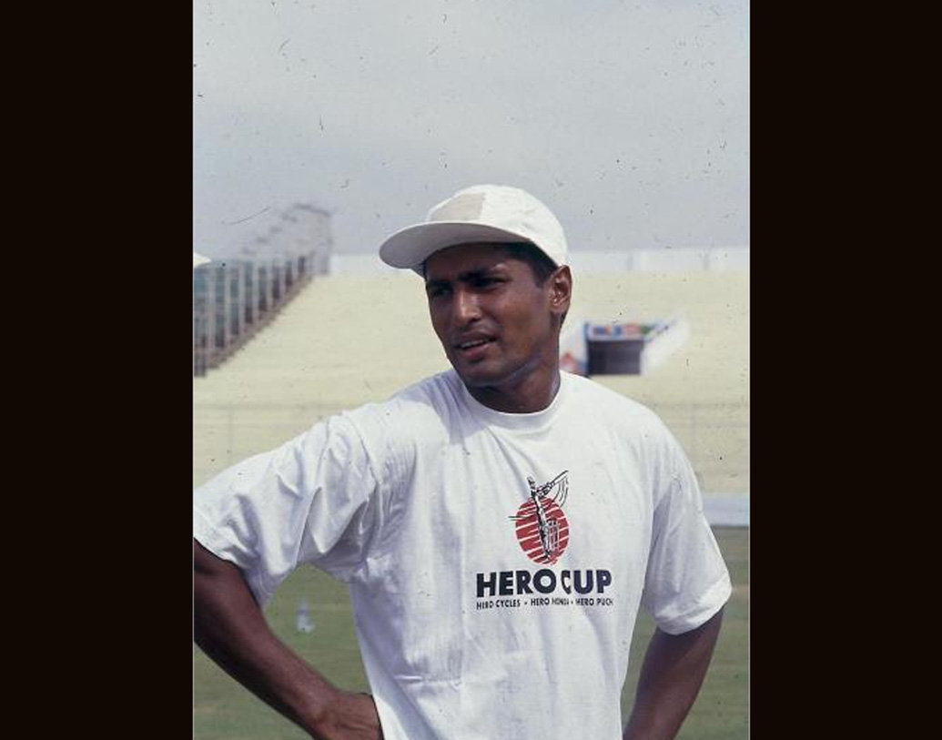 ১৯৯০ সালে ফ্র্যাঙ্ক টাইসনের সঙ্গে কাজ করে বোলিং অ্যাকশান শুধরে ফিরে আসেন ১৯৯৩ সালে ভারতের হয়ে একদিনের ম্যাচ খেলতে।