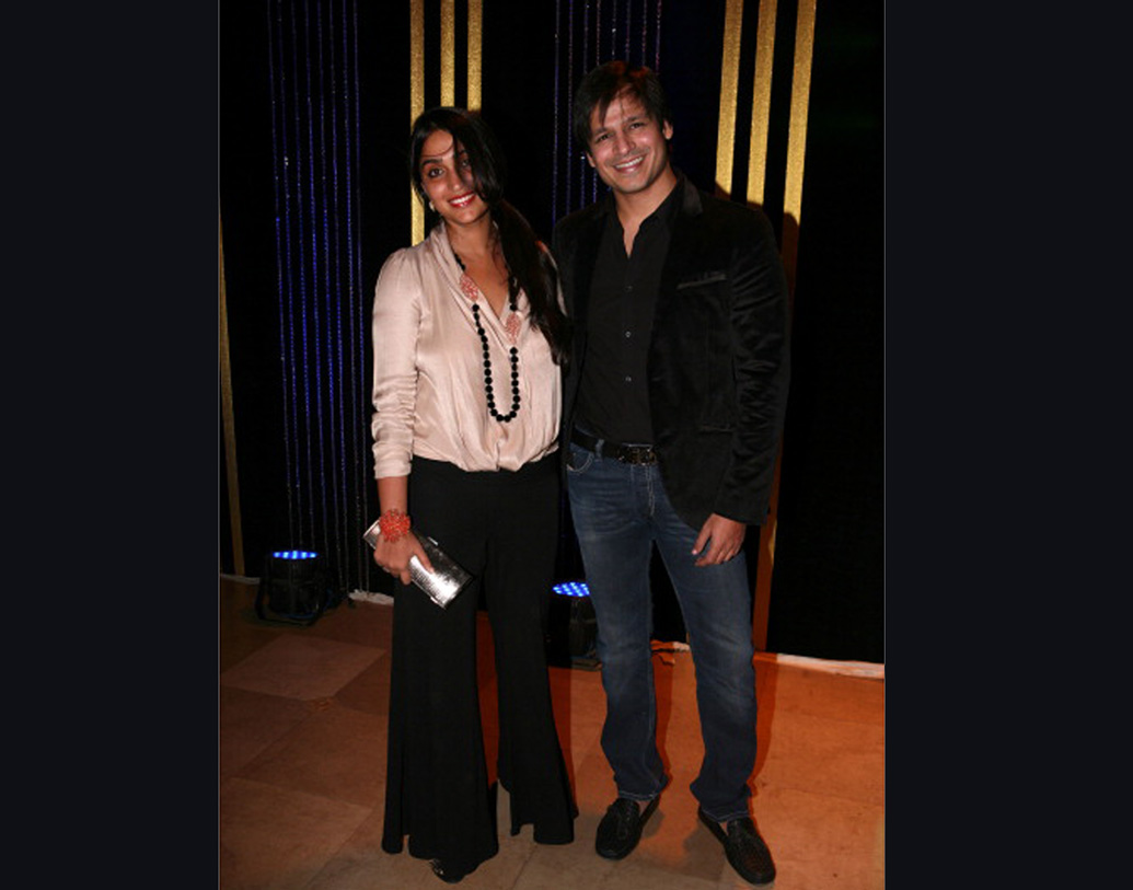 ২০১০ সালের ৪ জুলাই দেখা হয়েছিল তাঁদের। ২৯ অক্টোবরই বিয়ে করেন তাঁরা।