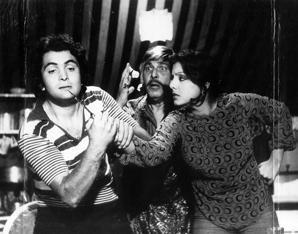 ঋষি প্রস্তাব করলেন, নীতুর মাও কপূর পরিবারের সঙ্গেই এসে থাকতে পারেন। তা হলে আর কোনও অসুবিধা হওয়ার কথা নয়। আশ্বস্ত হলেন মা ও মেয়ে।