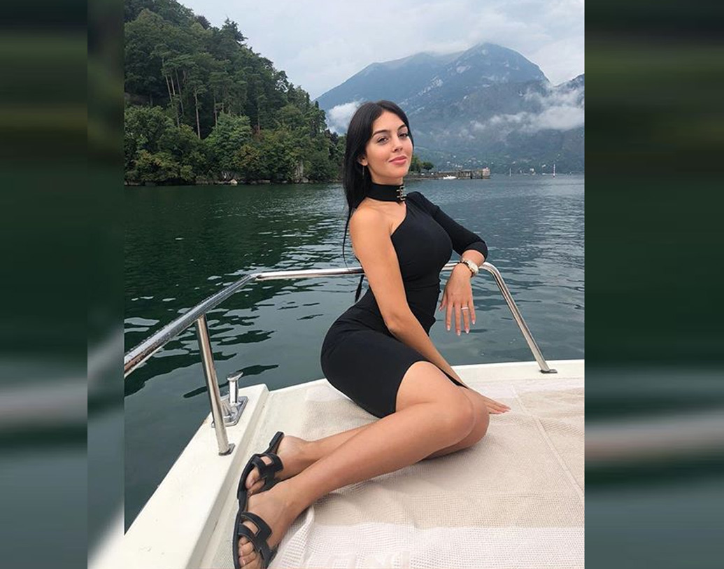 পরবর্তীতে উচ্চশিক্ষার জন্য লন্ডন পাড়ি দেন। কিশোরী জর্জিনা ওয়েট্রেস হিসাবে কাজ করতেন। ব্রিস্টলে পরবর্তীতে পাড়ি দিলেও ফিরে আসেন স্পেনে।