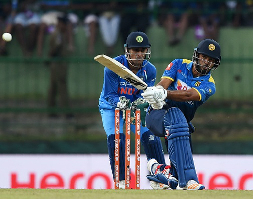 মিলিন্দ সিরিওয়ারদেনা, অলরাউন্ডার: প্রায় চার বছর ওয়ানডের সঙ্গে কোনও সম্পর্ক নেই তাঁর। তবে ২৬টি একদিনের ম্যাচে ৫১৩ রান করেছেন তিনি। ৯টি উইকেটও পেয়েছেন।