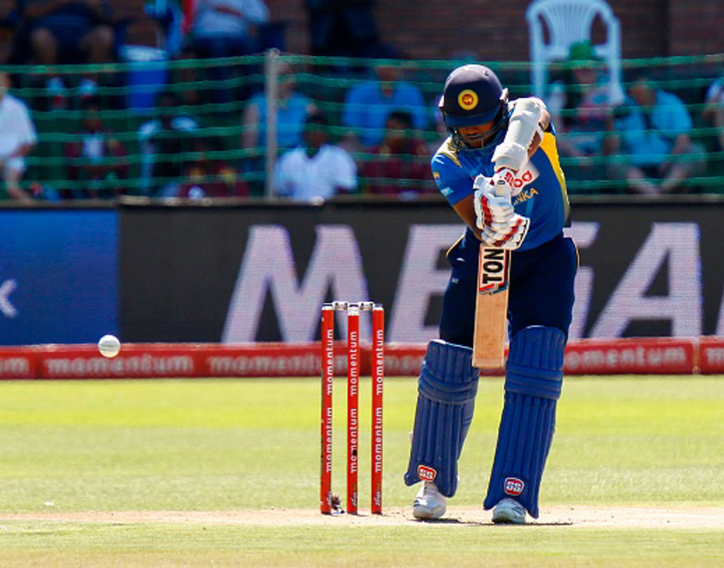 অভিস্কা ফার্নান্দো, ব্যাটসম্যান: বিশ্বকাপ দলে ওপেনার হিসাবেই নেওয়া হয়েছে তাঁকে। ডানহাতি এই ব্যাটসম্যান বছর তিনেক দলের বাইরে থাকার পর সম্প্রতি ডাক পেয়েছিলেন দক্ষিণ আফ্রিকার বিরুদ্ধে।