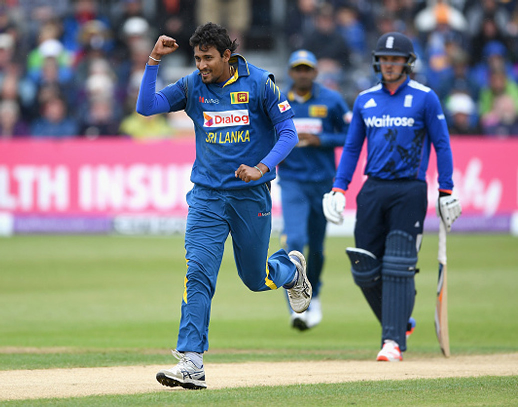 সুরঙ্গা লাকমল, পেসার: আন্তর্জাতিক স্তরে ৮১টি একদিনের ম্যাচে ৩৮টি উইকেট পেয়েছেন এই পেসার। ১০ বছর দলে থাকলেও শেষ সাত মাস দলের বাইরে।