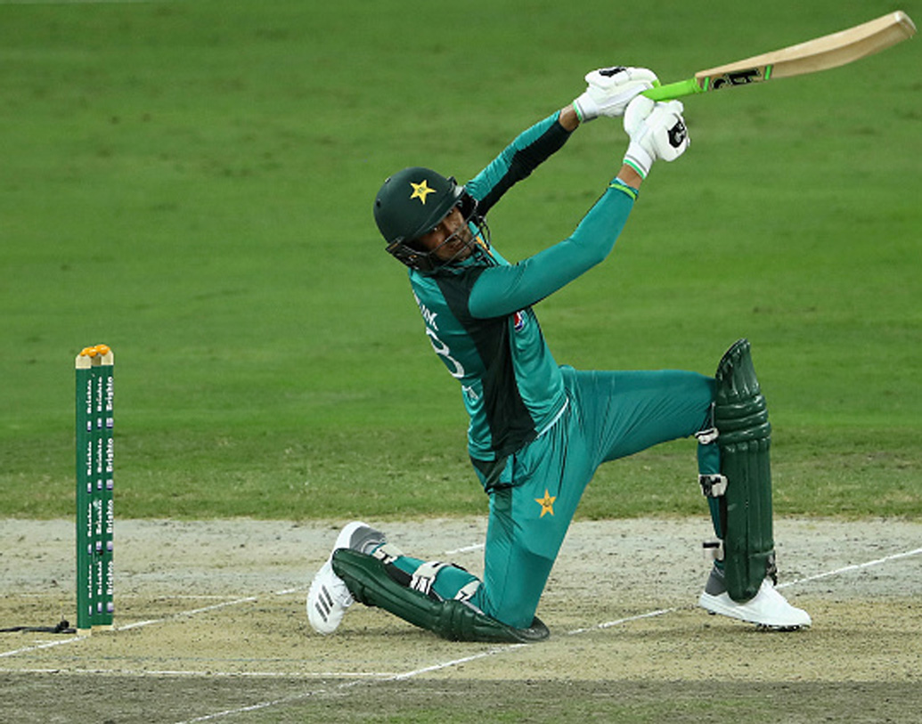 শোয়েব মালিক, সহ-অধিনায়ক: দলের অন্যতম নির্ভরযোগ্য ব্যাটসম্যান শোয়েব রয়েছেন বিশ্বকাপ দলে। তাঁর অভিজ্ঞতাকে কাজে লাগাতে চাইবে পাকিস্তান।