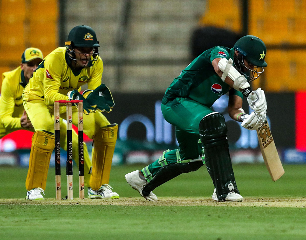 ইমাম উল হক, বাঁ হাতি ব্যাটসম্যান: ২৪টি ম্যাচে ১১৫৩ রান করেছেন তিনি। বাঁহাতি ওপেনারের উপর ভরসা রাখলেন নির্বাচকরা।