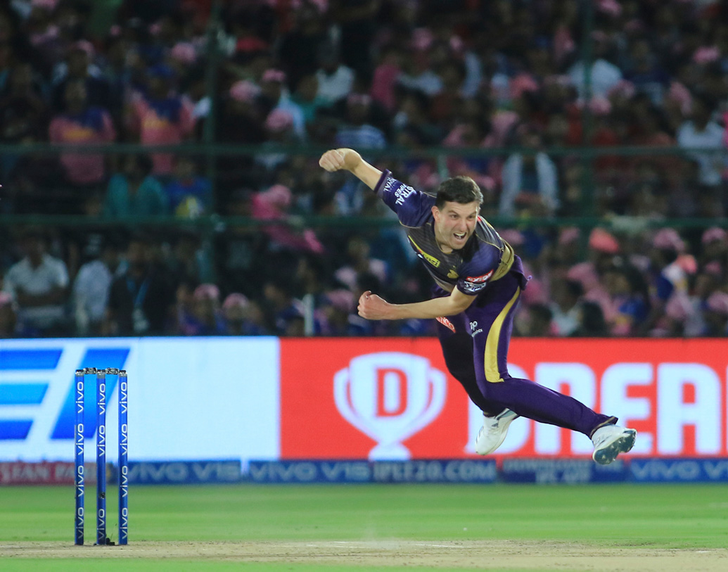 এগারো নম্বরে থাকতে পারেন হ্যারি গার্নি। ইডেনের পিচে গার্নিই আজ পার্থক্য গড়ে দিতে পারেন। তাঁর স্লো বলের হদিশ পাওয়াও মুশকিল।