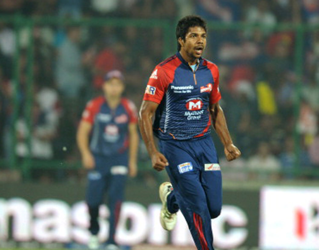 বরুণ অ্যারন: লড়াইটা জয়দেব উনাদকটের সঙ্গে। কিছুটা হলেও এগিয়ে বরুণ। চেন্নাইয়ের বিরুদ্ধে অনেক রান দিয়ে ফেলেছিলেন। আজ সুযোগ পেতে পারেন বরুণ।