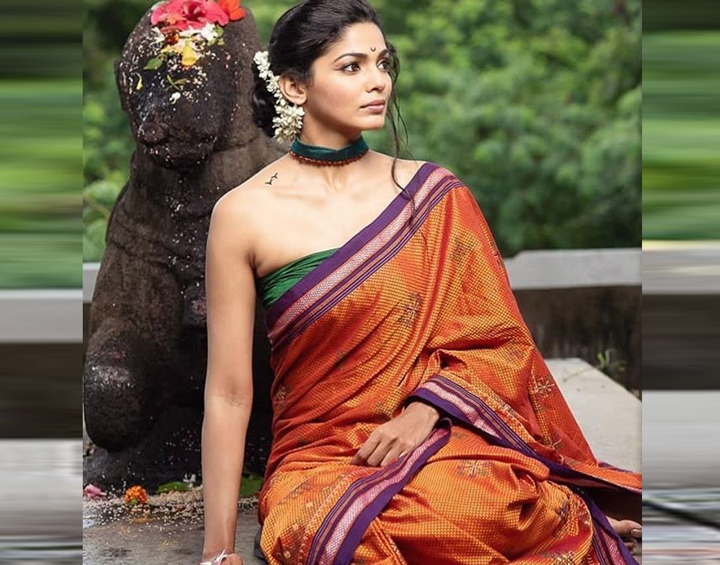 শাস্ত্রীয় নৃত্যে পারদর্শী এই নায়িকা বড় হয়েছেন মুম্বইয়ে।